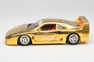Ferrari F40 Chrome Gold Limited Edition 250 pcs Bburago 1:18 3332-G1 Metall – Bild 4 von 8