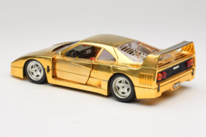 Ferrari F40 Chrome Gold Limited Edition 250 pcs Bburago 1:18 3332-G1 Metall – Bild 7 von 8
