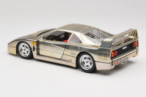 Ferrari F40 Chrome Silver Bburago 1:18 3401 Metall – Bild 7 von 8