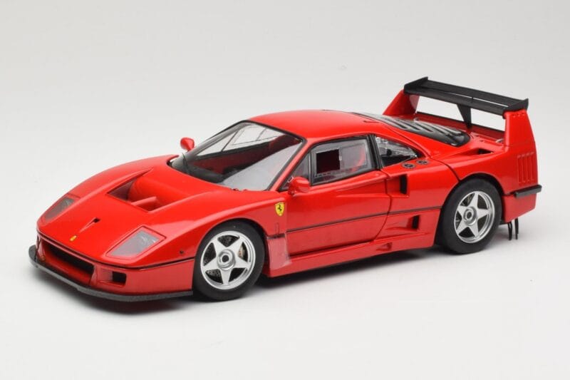 Ferrari F40 Competizione Test Version Rot Hot Wheels 1:18 P9922 Metall