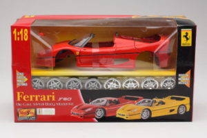 Ferrari F40 Rot Model Kit Maisto 1:18 39822 Metall