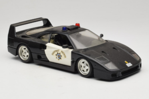 Ferrari F40 Highway Patrol Schwarz Weiss Bburago 1:18 3022-H1 Metall – Bild 6 von 8