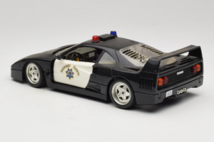 Ferrari F40 Highway Patrol Schwarz Weiss Bburago 1:18 3022-H1 Metall – Bild 7 von 8