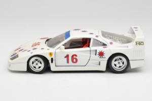 Ferrari F40 #16 Borsenmodells Weiss Limited Edition 333 pcs 1987 Bburago 1:18 3332-W1 Metall – Bild 4 von 8