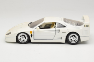 Ferrari F40 Weiss Bburago 1:18 3332-W4 Metall – Bild 4 von 8