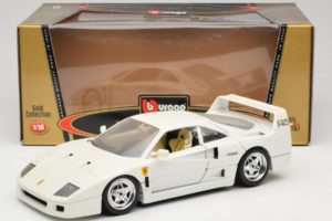 Ferrari F40 Weiss Bburago 1:18 3332-W4 Metall – Bild 8 von 8