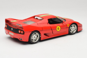 Ferrari F50 Coupe #6 Rot mit Italienischer Flagge Bburago 1:18 3382-P1 Metall – Bild 3 von 8