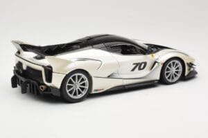 Ferrari FXX-K Evo #70 Weiss Bburago 1:18 18-16012 Metall – Bild 3 von 8