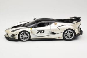 Ferrari FXX-K Evo #70 Weiss Bburago 1:18 18-16012 Metall – Bild 4 von 8