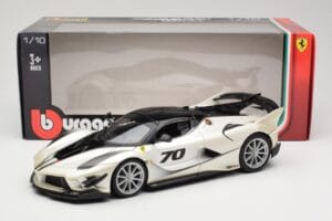 Ferrari FXX-K Evo #70 Weiss Bburago 1:18 18-16012 Metall – Bild 8 von 8