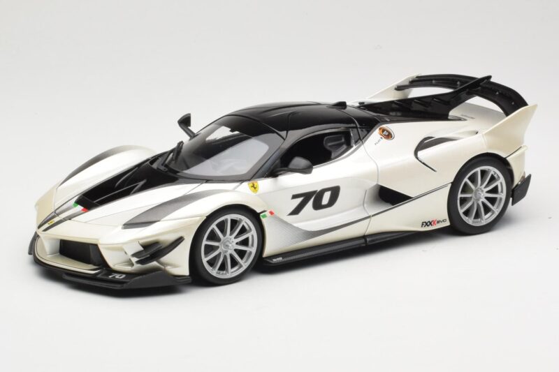 Ferrari FXX-K Evo #70 Weiss Bburago 1:18 18-16012 Metall