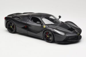 Ferrari LaFerrari F150 Matte Black Bburago 1:18 18-16901BK Metall – Bild 6 von 8