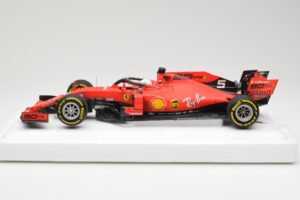Ferrari SF90 #5 S. Vettel Australian GP 2019 BBR 1:18 BBR191805DIE Resin – Bild 3 von 6