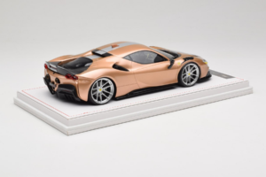 Ferrari SF90 Novitec Gold Silber Streifen IVY 1:18 REMC028 Resin – Bild 3 von 7
