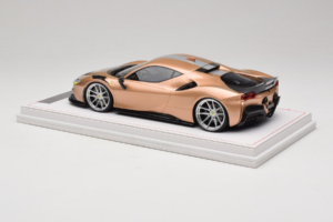 Ferrari SF90 Novitec Gold Silber Streifen IVY 1:18 REMC028 Resin – Bild 5 von 7