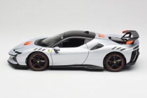 Ferrari SF90 XX Stradale Arctic White Bburago 1:18 18-16020W Metall – Bild 4 von 8