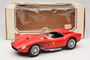 Ferrari 250 Testa Rossa Rot Bburago 1:18 3007-P2 Metall – Bild 8 von 8