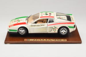 Ferrari Testarossa Italia 90 Weiss Bburago 1:18 3059-W1 Metall