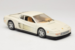 Ferrari Testarossa Weiss Bburago 1:18 3019-W1 Metall – Bild 6 von 8