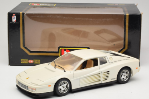 Ferrari Testarossa Weiss Bburago 1:18 3019-W1 Metall – Bild 8 von 8