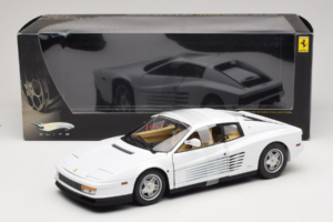 Ferrari Testarossa Weiss Miami Vice Hot Wheels 1:18 P9904 Metall – Bild 6 von 6