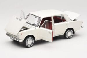 Fiat 124 Weiss IXO 1:18 18CMC205OP Metall – Bild 2 von 8