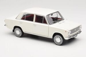 Fiat 124 Weiss IXO 1:18 18CMC205OP Metall – Bild 6 von 8