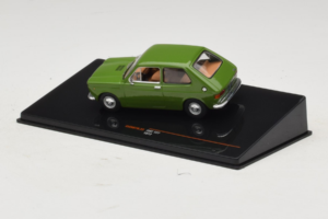 Fiat 127 Grün IXO 1:43 CLC607N Metall – Bild 3 von 4