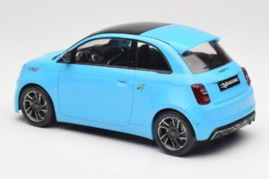 Abarth 500e Blau IXO 1:18 MCG18499 Metall – Bild 5 von 6