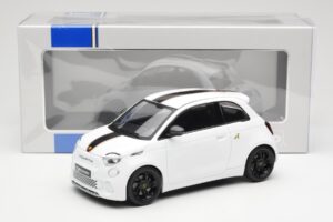 Abarth 500e Weiss IXO 1:18 MCG18497 Metall – Bild 6 von 6