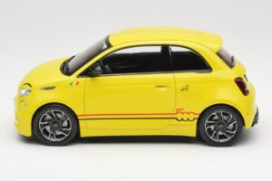 Abarth 500e Gelb IXO 1:18 MCG18498 Metall – Bild 3 von 6