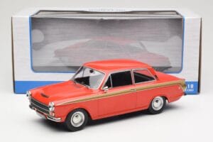 Ford Cortina Lotus Red & Gold Stripe MCG 1:18 MCG18532 Metall – Bild 6 von 6