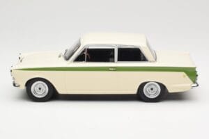 Ford Cortina Lotus White & Green Stripe MCG 1:18 MCG18434 Metall – Bild 3 von 6