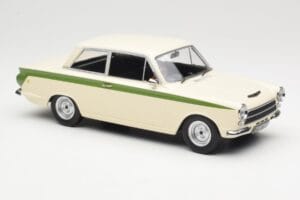 Ford Cortina Lotus White & Green Stripe MCG 1:18 MCG18434 Metall – Bild 4 von 6