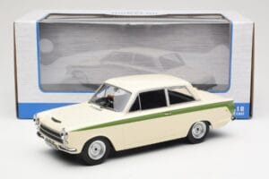 Ford Cortina Lotus White & Green Stripe MCG 1:18 MCG18434 Metall – Bild 6 von 6