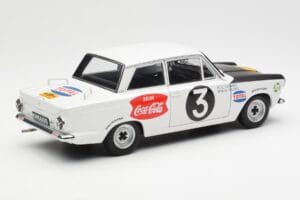 Ford Cortina Mk1 #3 P. Hughes / B. Young African Safari Rally 1964 AUTOart 1:18 86428 Metall – Bild 3 von 8