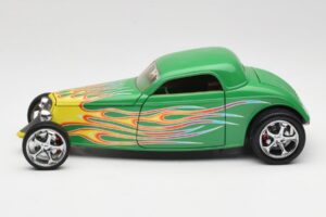 Ford Coupe Grün mit Feuer Road Signature 1:18 30109 Metall – Bild 4 von 8
