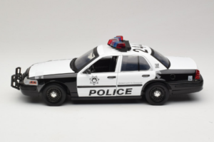 Ford Crown Victoria Police Interceptor The Hangover Movie Greenlight 1:18 12911 Metall – Bild 3 von 6