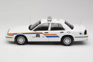 Ford Crown Victoria RCMP Police Car AUTOart 1:18 72706 Metall – Bild 4 von 8