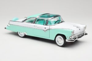 Ford Crown Victoria Seafoam Grün & Weiss Road Legends 1:18 92138 Metall – Bild 5 von 7