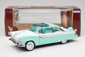 Ford Crown Victoria Seafoam Grün & Weiss Road Legends 1:18 92138 Metall – Bild 7 von 7