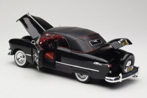 Ford Deluxe Cabriolet Schwarz Maisto 1:18 31681 Metall – Bild 5 von 8