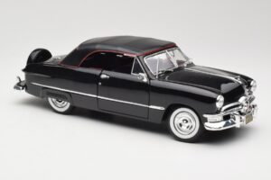 Ford Deluxe Cabriolet Schwarz Maisto 1:18 31681 Metall – Bild 6 von 8