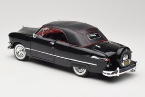 Ford Deluxe Cabriolet Schwarz Maisto 1:18 31681 Metall – Bild 7 von 8