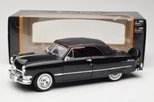 Ford Deluxe Cabriolet Schwarz Maisto 1:18 31681 Metall – Bild 8 von 8
