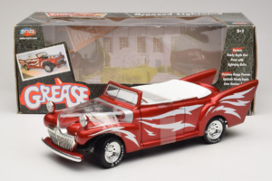 Ford De Luxe Cabriolet Greased Lightning Rot Joyride 1:18 33544 Metall – Bild 5 von 5
