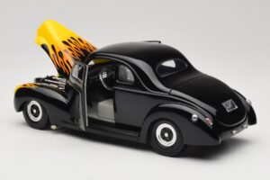 Ford Deluxe Hot Rod Schwarz Universal Hobbies 1:18 6002 Metall – Bild 5 von 8