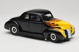 Ford Deluxe Hot Rod Schwarz Universal Hobbies 1:18 6002 Metall – Bild 6 von 8