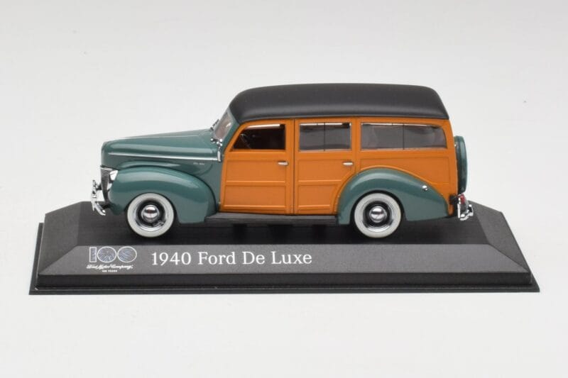 Ford Deluxe Woody Forest Grün Minichamps 1:43 FORD20002 Metall