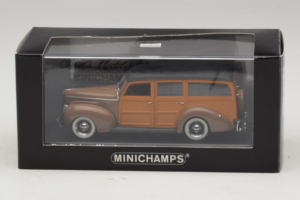 Ford DeLuxe Woody Station Wagon Braun Minichamps 1:43 400082111 Metall – Bild 4 von 4